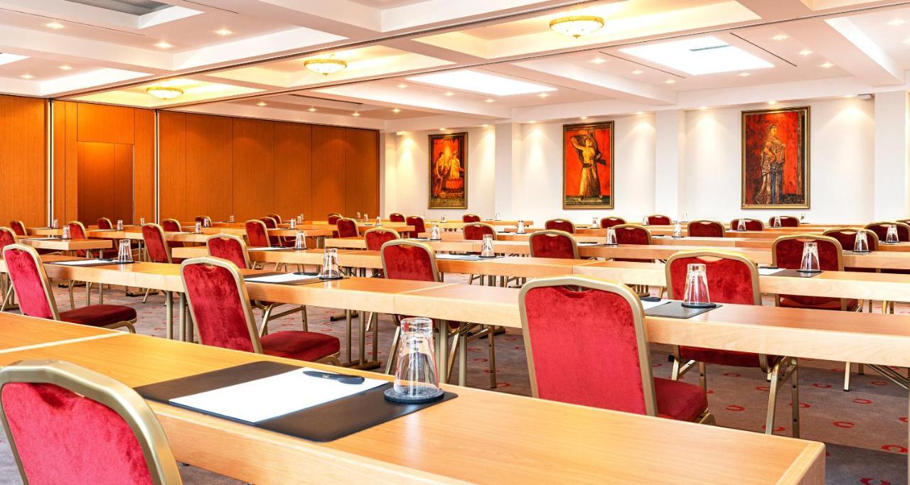 Victor'S Residenz-Hotel Schloss Berg Nennig Luaran gambar Meeting room