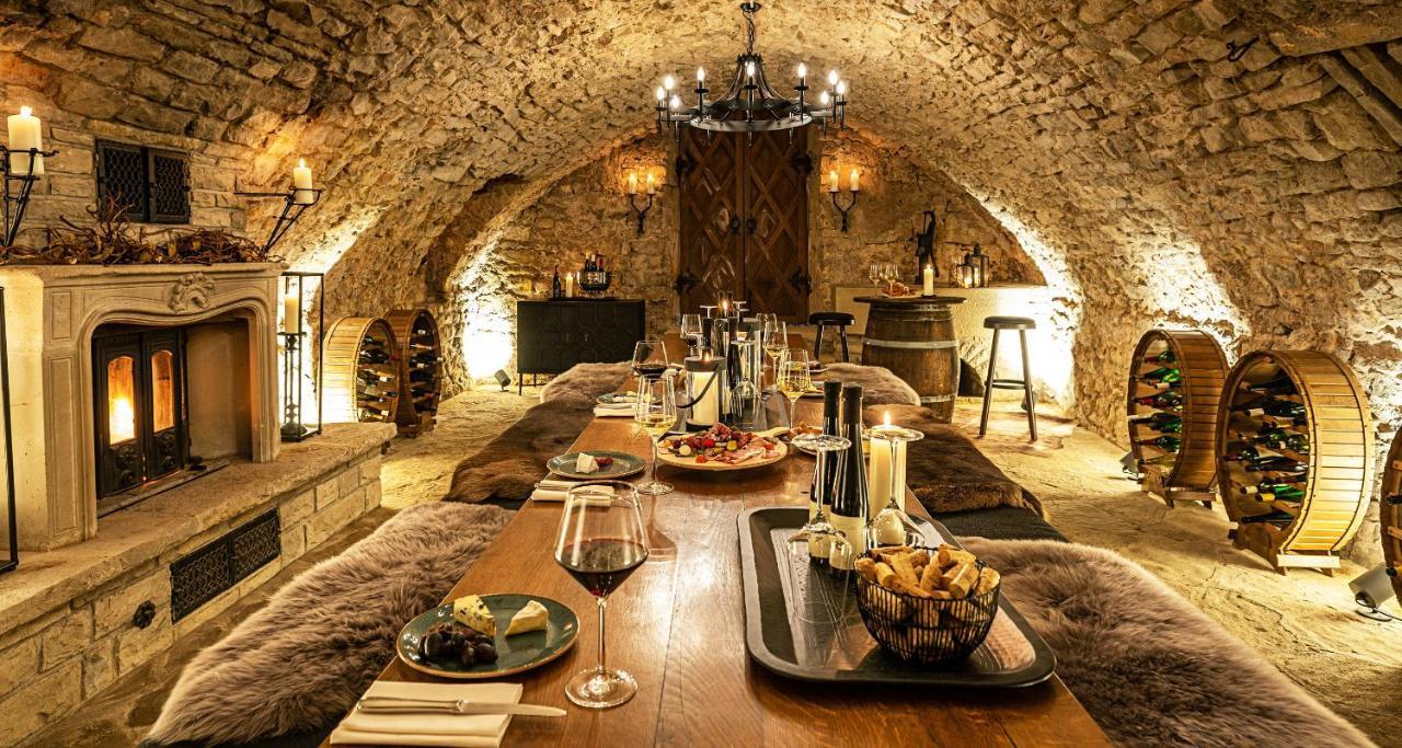 Victor'S Residenz-Hotel Schloss Berg Nennig Luaran gambar Wine tasting at Château de Chaumont